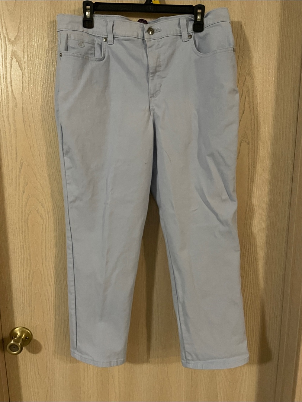 Gloria Vanderbilt Pale Blue Cropped Ankle Jeans